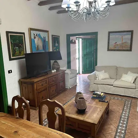 La Finca. Casa En Ciudad. Zona Residencial Muy Tranquila 別荘